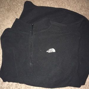 Thin Black Men’s Northface Quarter ZIP XL